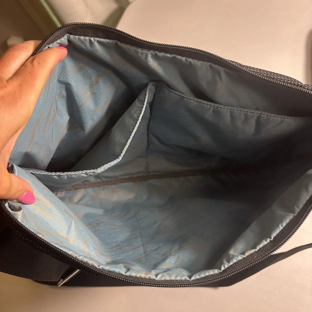 THULE Sweden Messenger Bag + Laptop Sleeve 15